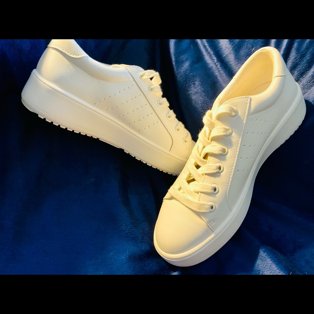 Steve Madden Blade Sneakers size 7.5